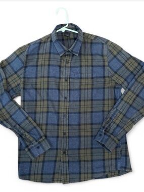 Oakley Custom Fit Plaid Flannel‎ Shirt  M Blue & Olive Plaid Button-Down Shirt